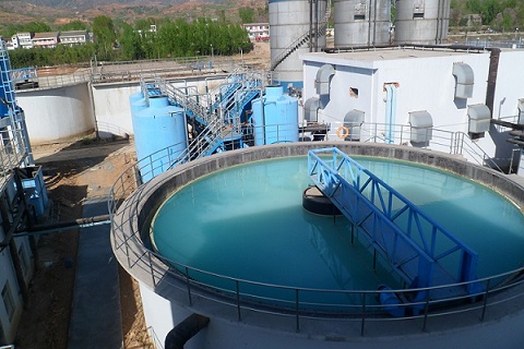 周边转动式刮泥机