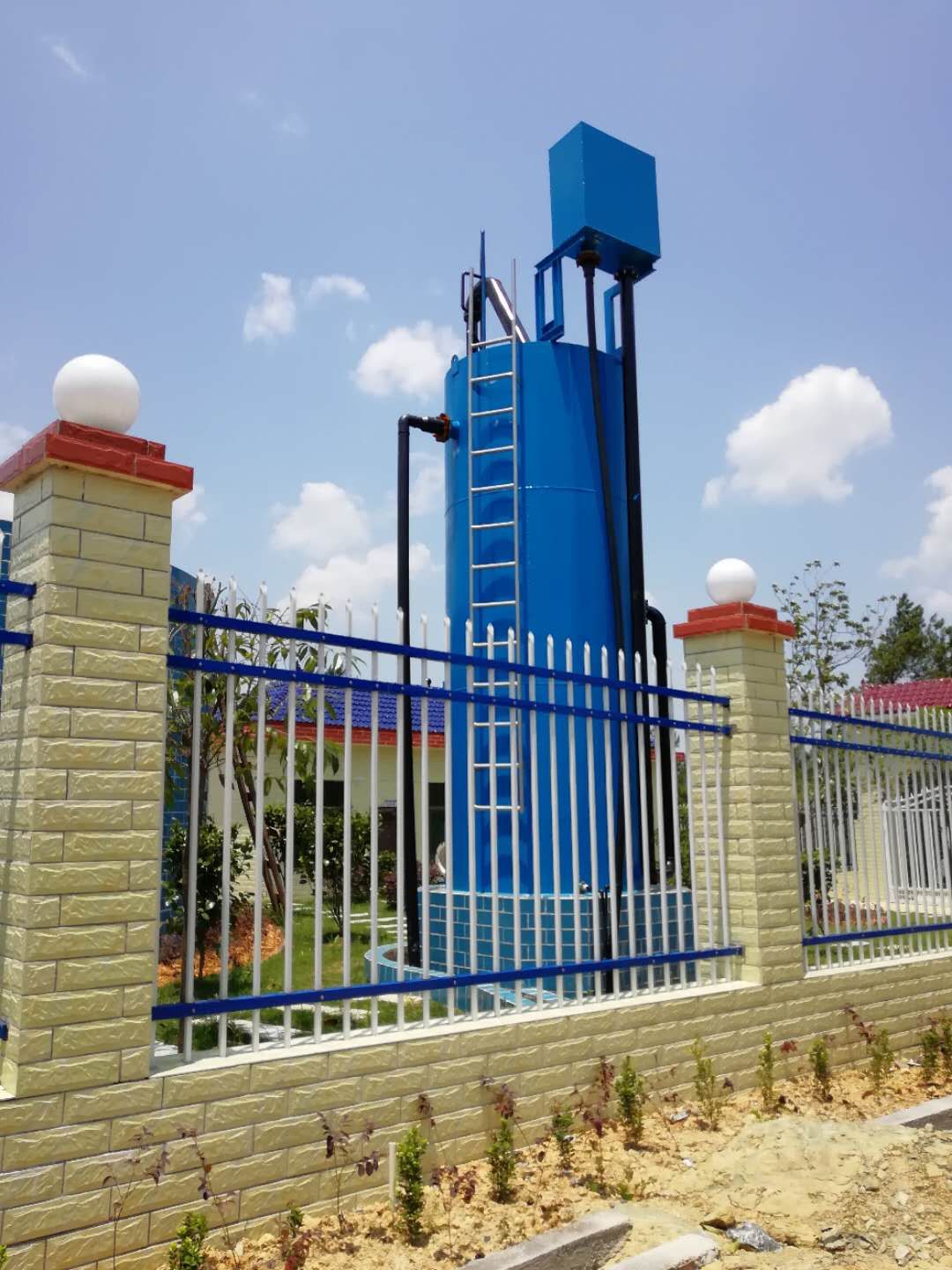 早期圆形重力无阀净水器